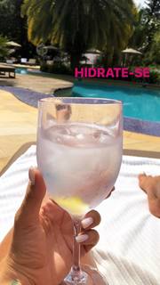 Thaís Bianca feet photo thumbnail