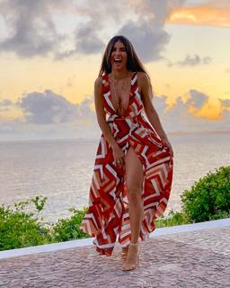 Thaís Bianca feet photo thumbnail