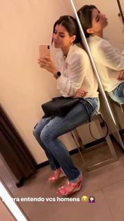 Thaís Bianca feet photo thumbnail