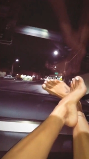 Thaís Bianca feet photo thumbnail