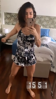 Thaís Bianca feet photo thumbnail