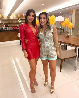 Thaís Bianca feet photo thumbnail