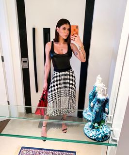 Thaís Bianca feet photo thumbnail