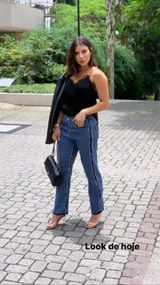 Thaís Bianca feet photo thumbnail