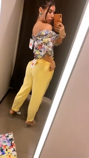 Thaís Bianca feet photo thumbnail