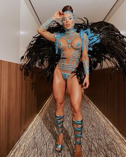 Thaís Bianca feet photo thumbnail