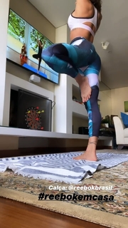 Thaís Bianca feet photo thumbnail