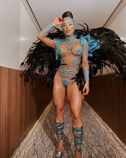 Thaís Bianca feet photo thumbnail