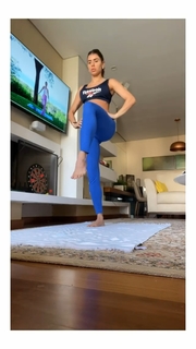 Thaís Bianca feet photo thumbnail