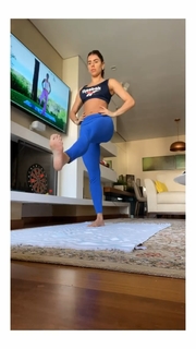 Thaís Bianca feet photo thumbnail