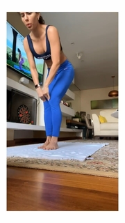 Thaís Bianca feet photo thumbnail