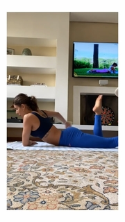 Thaís Bianca feet photo thumbnail