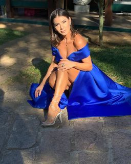 Thaís Bianca feet photo thumbnail