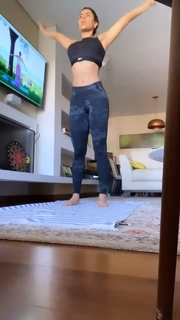 Thaís Bianca feet photo thumbnail