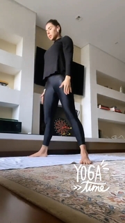 Thaís Bianca feet photo thumbnail