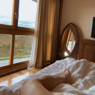 Thaís Bianca feet photo thumbnail