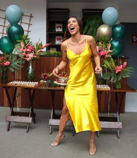 Thaís Bianca feet photo thumbnail