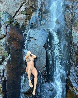 Thaís Bianca feet photo thumbnail