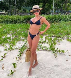 Thaís Bianca feet photo thumbnail