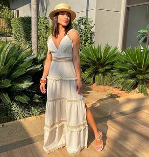 Thaís Bianca feet photo thumbnail