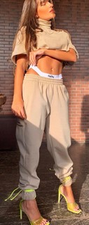 Thaís Braz feet photo 8