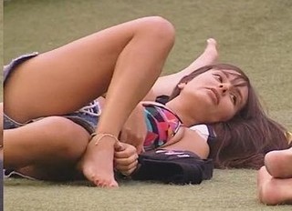 Thaís Braz feet photo 4