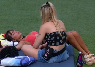 Thaís Braz feet photo 20