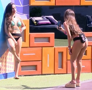 Thaís Braz feet photo 7