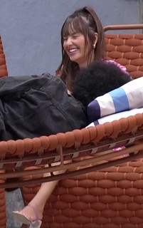 Thaís Braz feet photo 2