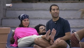 Thaís Braz feet photo 8