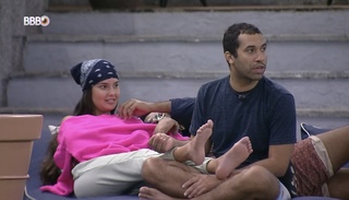 Thaís Braz feet photo 6