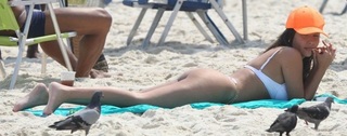 Thaís Braz feet photo 7