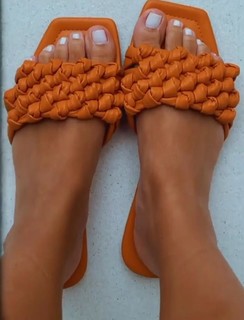 Thaís Braz feet photo 14