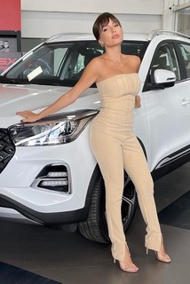 Thaís Braz feet photo 11