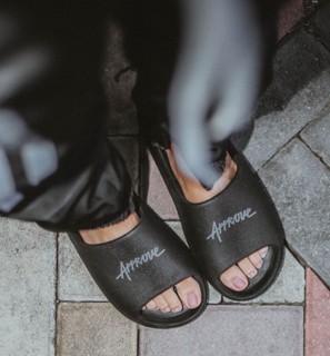 Thaís Braz feet photo 11