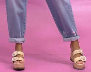 Thaís Braz feet photo 5
