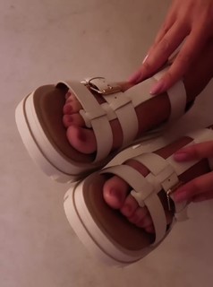 Thaís Braz feet photo 5