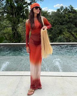 Thaís Braz feet photo 6