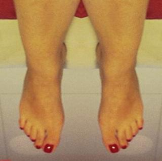 Thaís Fersoza feet photo 5