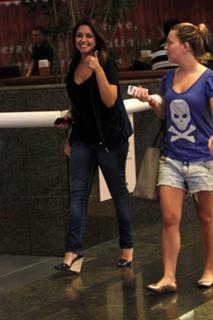 Thaís Fersoza feet photo 8