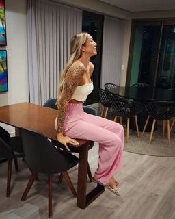Thaísa Menezes feet photo 19