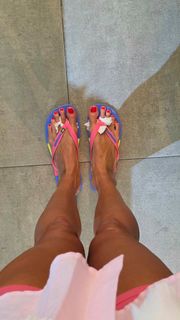 Thaísa Menezes feet photo 7