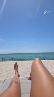 Thaísa Menezes feet photo 6
