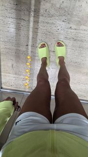Thaísa Menezes feet photo 17