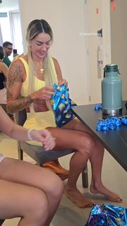 Thaísa Menezes feet photo 10