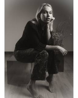 Thea Sofie Loch Næss feet photo 14