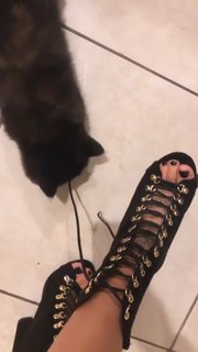 Thea Trinidad feet photo thumbnail