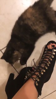 Thea Trinidad feet photo thumbnail