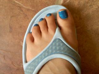 Thea Trinidad feet photo thumbnail