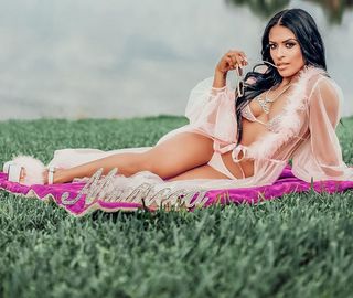 Thea Trinidad feet photo thumbnail